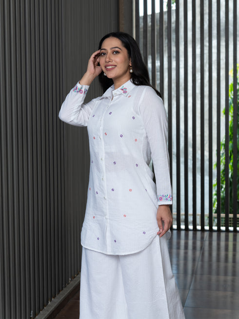 AAHELI AMULYA OFF-WHITE COTTON KNATHA CO-ORD SET AAHELI AMULYA OFF-WHITE COTTON KNATHA CO-ORD SET