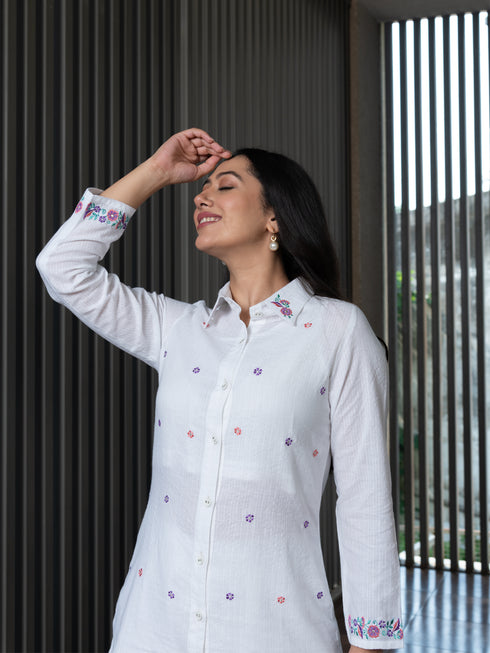 AAHELI AMULYA OFF-WHITE COTTON KNATHA CO-ORD SET AAHELI AMULYA OFF-WHITE COTTON KNATHA CO-ORD SET