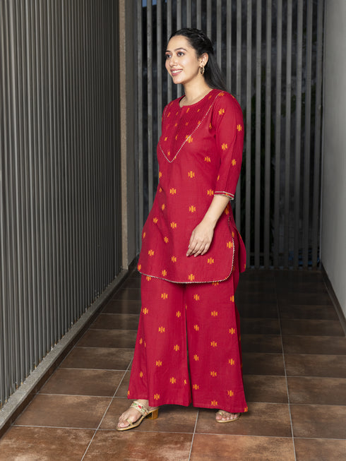 AAHELI EKTHA YARN DYED COTTON KURTA & PANTS SET AAHELI EKTHA YARN DYED COTTON KURTA & PANTS SET
