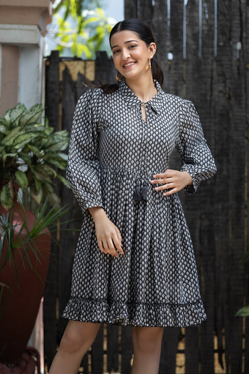 MULMUL TWILIGHT SERENADE BLOCK PRINTED GATHERED MIDI DRESS MULMUL TWILIGHT SERENADE BLOCK PRINTED GATHERED MIDI DRESS