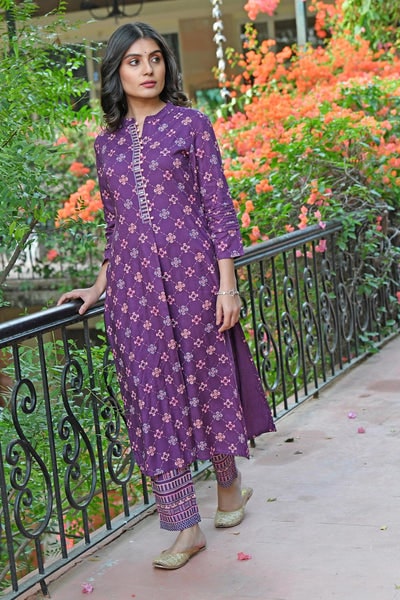 AAHELI PURPLE PRINTED HANDWORK KURTA WITH PANT SET AAHELI PURPLE PRINTED HANDWORK KURTA WITH PANT SET