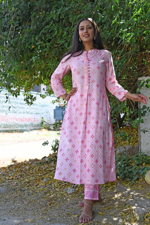 AAHELI PINK PRINTED HANDWORK KURTA WITH PANT SET AAHELI PINK PRINTED HANDWORK KURTA WITH PANT SET