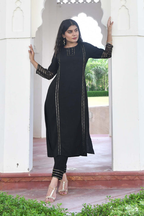 AAHELI DEJA BLACK KURTA-PANT SET AAHELI DEJA BLACK KURTA-PANT SET