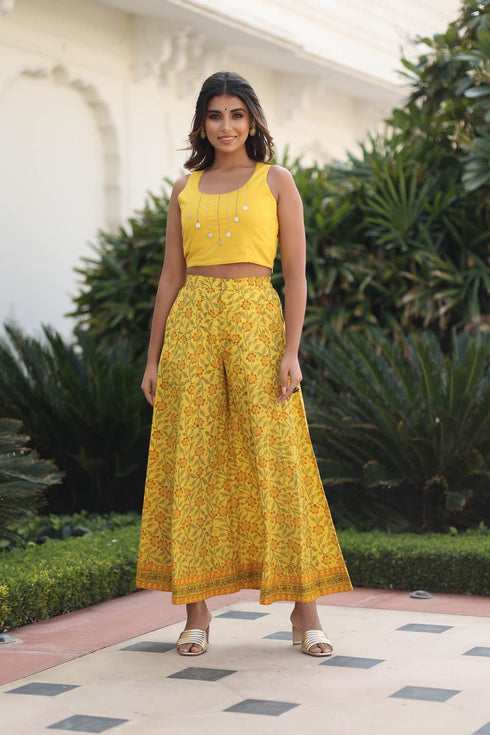 MULMUL USHARVI FLORAL JAAL BLOCK PRINTED TOP-PANELED PLAZZO & SHRUG SET MULMUL USHARVI FLORAL JAAL BLOCK PRINTED TOP-PANELED PLAZZO & SHRUG SET