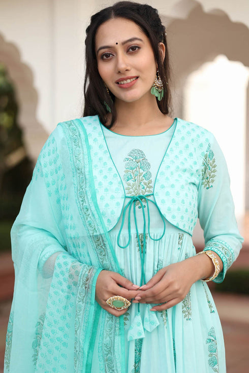 MULMUL VRITTI FLORAL MOTIFS BLOCK PRINTED KURTA-PANTS & DUPATTA SET MULMUL VRITTI FLORAL MOTIFS BLOCK PRINTED KURTA-PANTS & DUPATTA SET