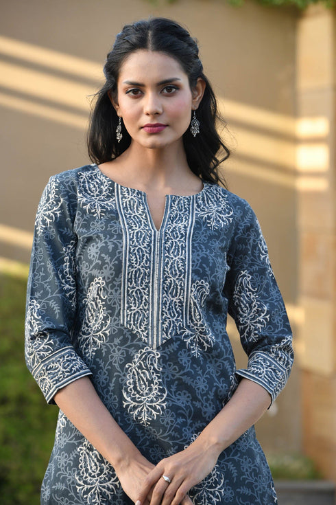 MULMUL IDHIKA BLOCK PRINTED KURTA-PANTS & DUPATTA SET MULMUL IDHIKA BLOCK PRINTED KURTA-PANTS & DUPATTA SET