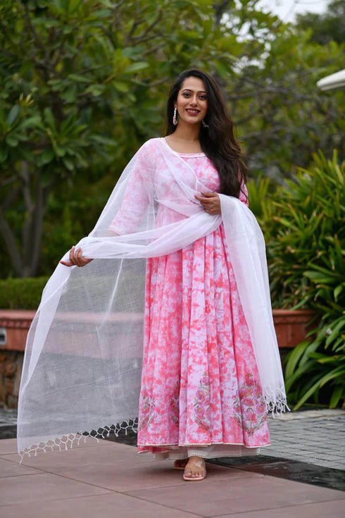 MULMUL SEA PINK TIE DYED & BLOCK PRINTED PANELED KURTA-PLAZZO & DUPATTA MULMUL SEA PINK TIE DYED & BLOCK PRINTED PANELED KURTA-PLAZZO & DUPATTA