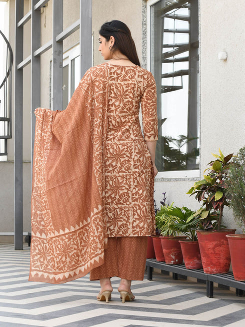 MULMUL TARITA BLOCK PRINTED KURTA-PANTS & DUPATTA SET MULMUL TARITA BLOCK PRINTED KURTA-PANTS & DUPATTA SET
