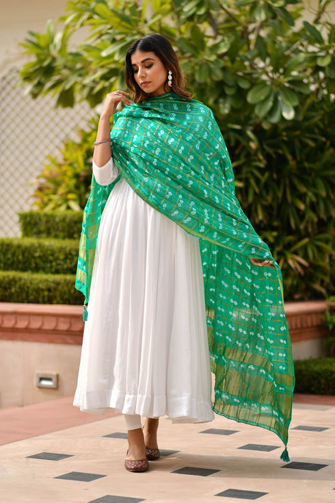AAHELI HOLLY GREEN BANDHANI DUPATTA AAHELI HOLLY GREEN BANDHANI DUPATTA