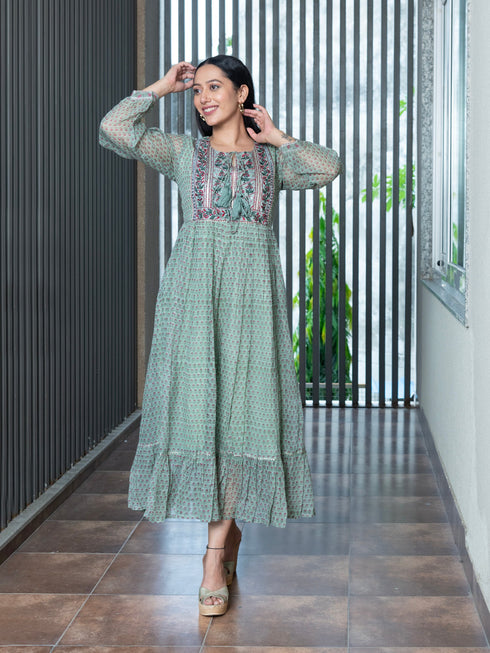 MULMUL AHILA KOTA DORIA BLOCK PRINTED MAXI DRESS MULMUL AHILA KOTA DORIA BLOCK PRINTED MAXI DRESS