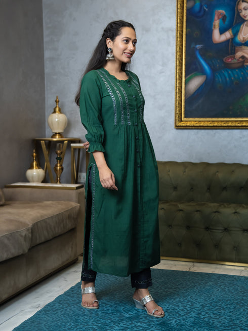 AAHELI AAVI DEEP GREEN KURTA & PANTS SET AAHELI AAVI DEEP GREEN KURTA & PANTS SET