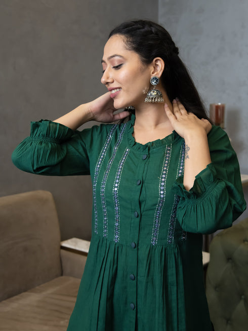 AAHELI AAVI DEEP GREEN KURTA & PANTS SET AAHELI AAVI DEEP GREEN KURTA & PANTS SET