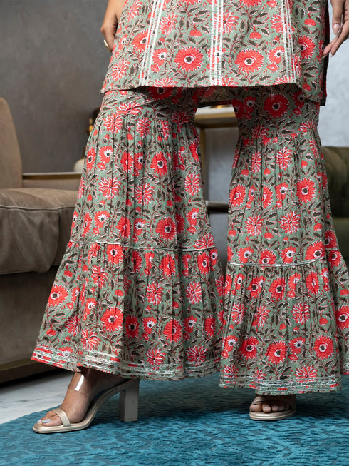 AAHELI AANYA FLORAL PRINTED KURTI & SHARARA SET AAHELI AANYA FLORAL PRINTED KURTI & SHARARA SET