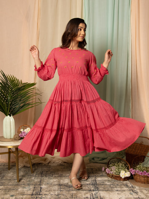 AAHELI RADIANT MEADOWS CERISE PINK COTTON KANTHA TIERED DRESS AAHELI RADIANT MEADOWS CERISE PINK COTTON KANTHA TIERED DRESS