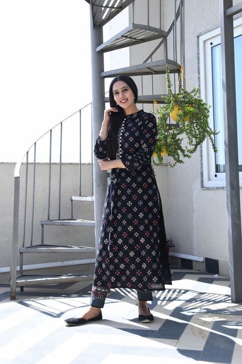 AAHELI BLACK PRINTED HANDWORK KURTA WITH PANT SET AAHELI BLACK PRINTED HANDWORK KURTA WITH PANT SET