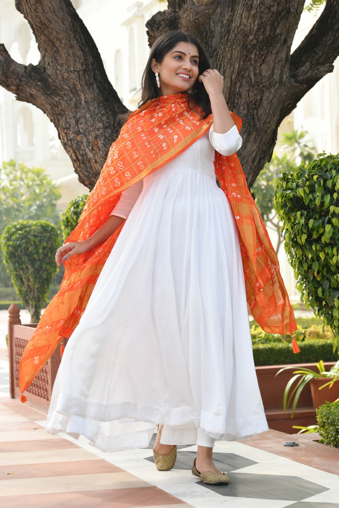 White dress hot sale with orange dupatta